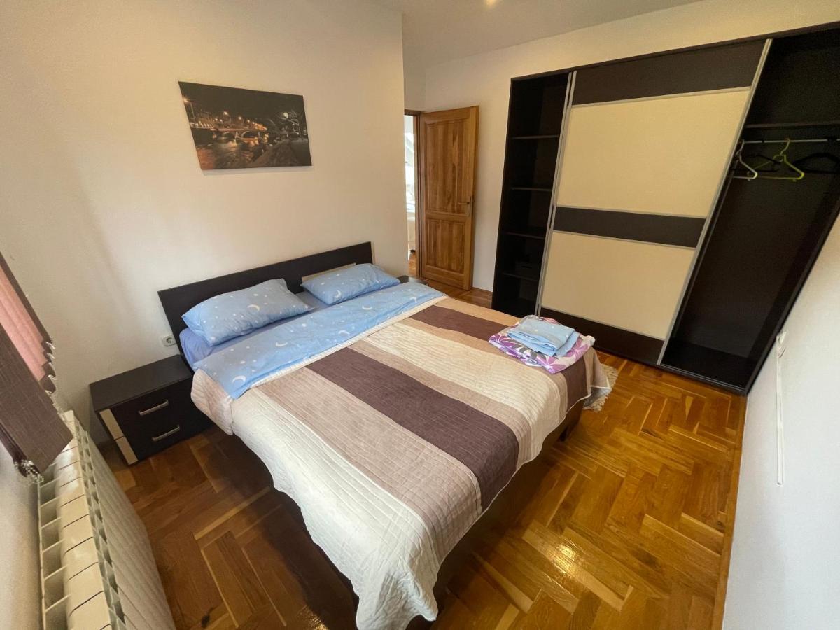 Casa Gialla Free Parking Sarajevo Eksteriør bilde